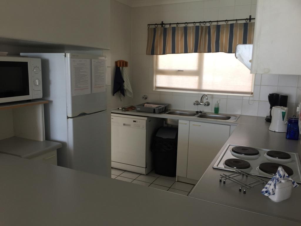 Pebble Moon Holiday Flat Странд Екстериор снимка