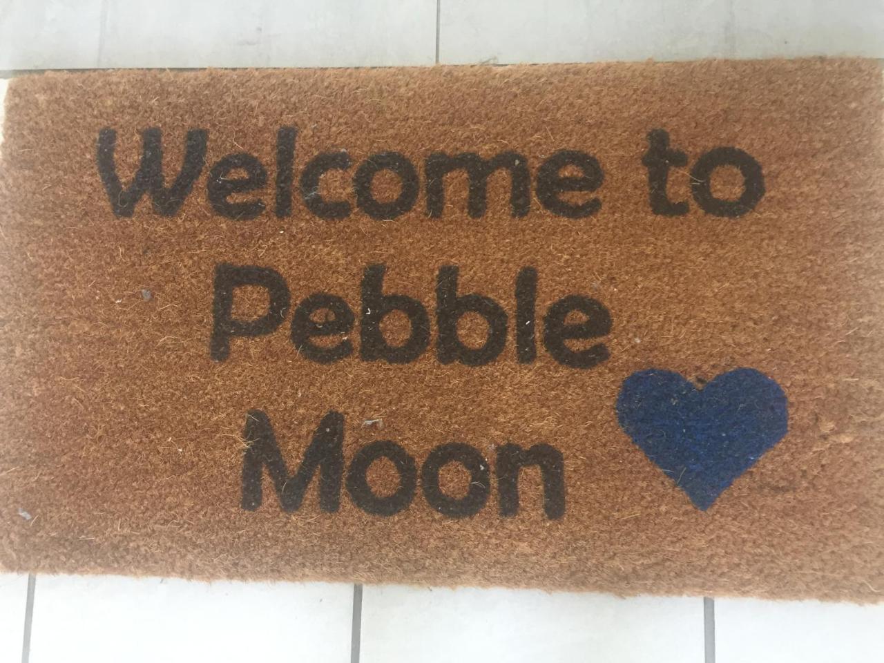 Pebble Moon Holiday Flat Странд Екстериор снимка